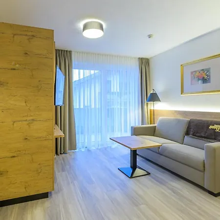 Aparthotel Residenz Schiestl 3*
